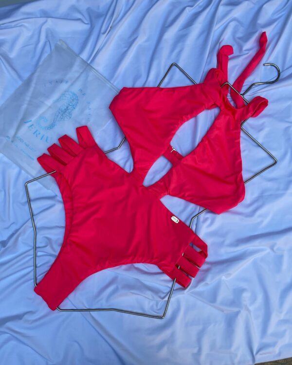 Traje de baño  coral