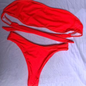 Traje de baño naranja