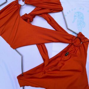 Traje de baño naranja